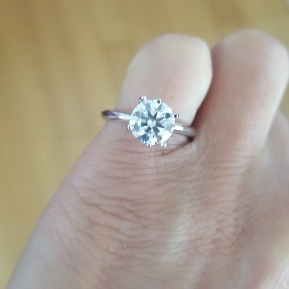 3.5ct moissnate ring with 925 silver